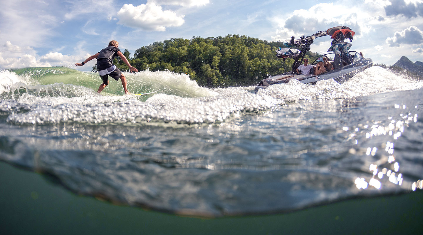 MALIBU BOATS ANNOUNCES LICENSE WITH WAKE WORX
